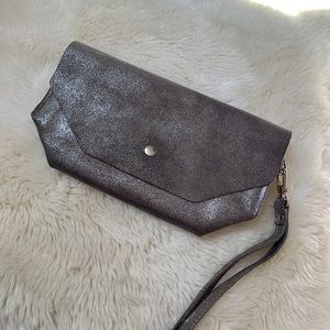 Wristlet wallet by Tracy Tanner✨NEW✨